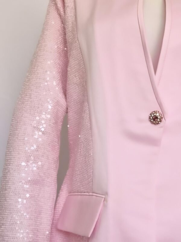 pink blazer